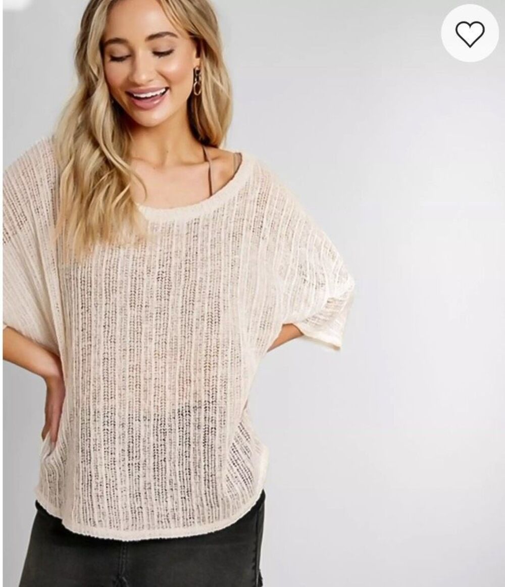 NWT Cherish Open Weave Top Off Off White M